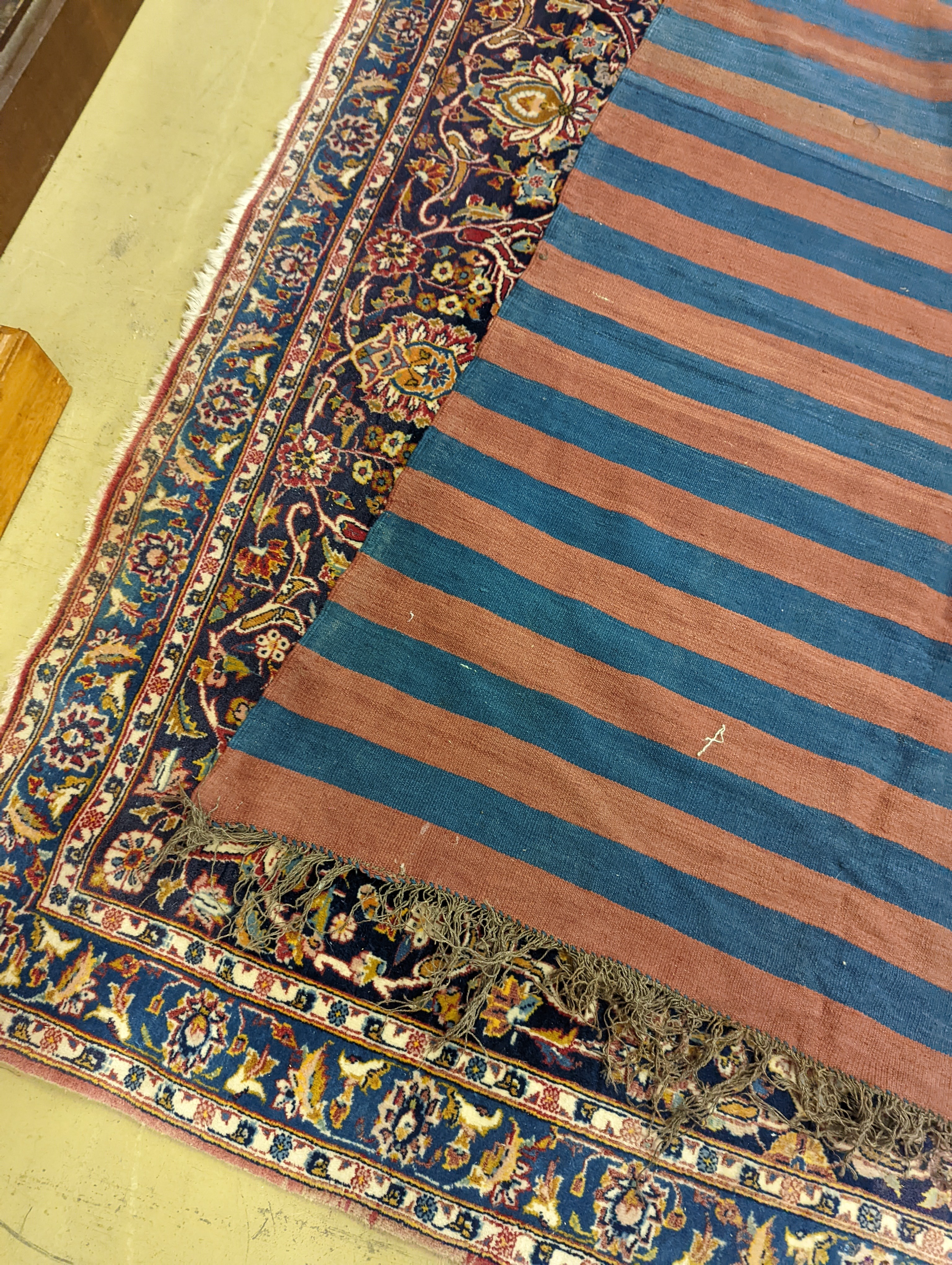 An Afghan Kelim carpet, 285 x 190cm